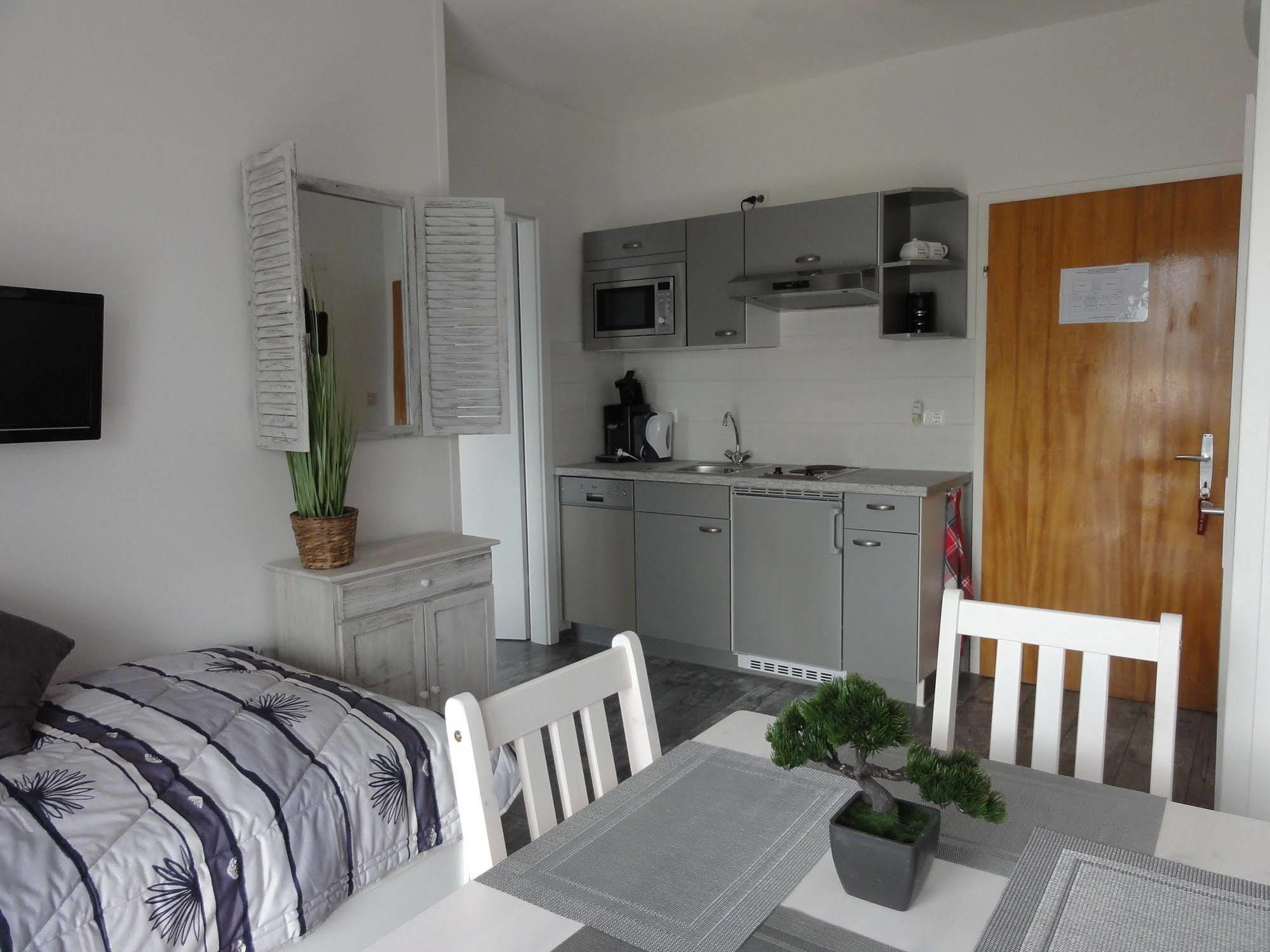 Pension Adlerhorst Штайндорф-ам-Оссиахер-Зее Экстерьер фото