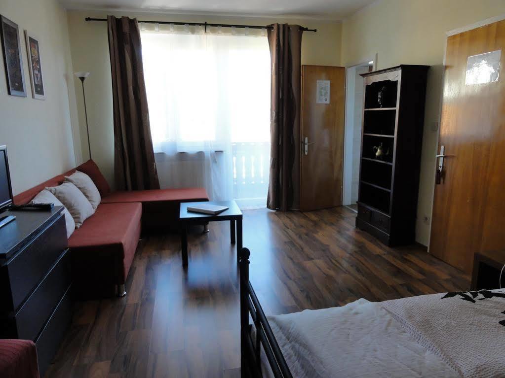 Pension Adlerhorst Штайндорф-ам-Оссиахер-Зее Экстерьер фото
